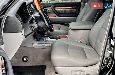 Позашляховик / Кросовер Lexus LX 2006 в 