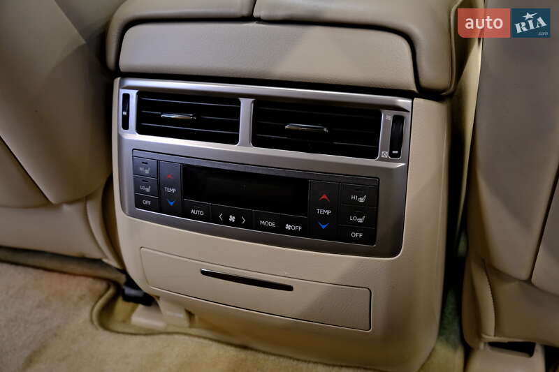 Внедорожник / Кроссовер Lexus LX 2013 в Одессе