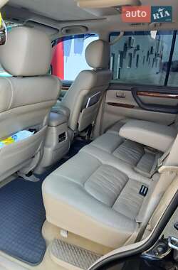 Внедорожник / Кроссовер Lexus LX 2005 в Черновцах