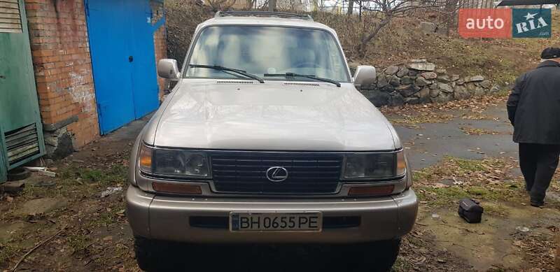 Внедорожник / Кроссовер Lexus LX 1996 в 