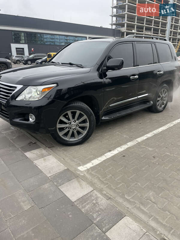 Внедорожник / Кроссовер Lexus LX 2010 в Киеве