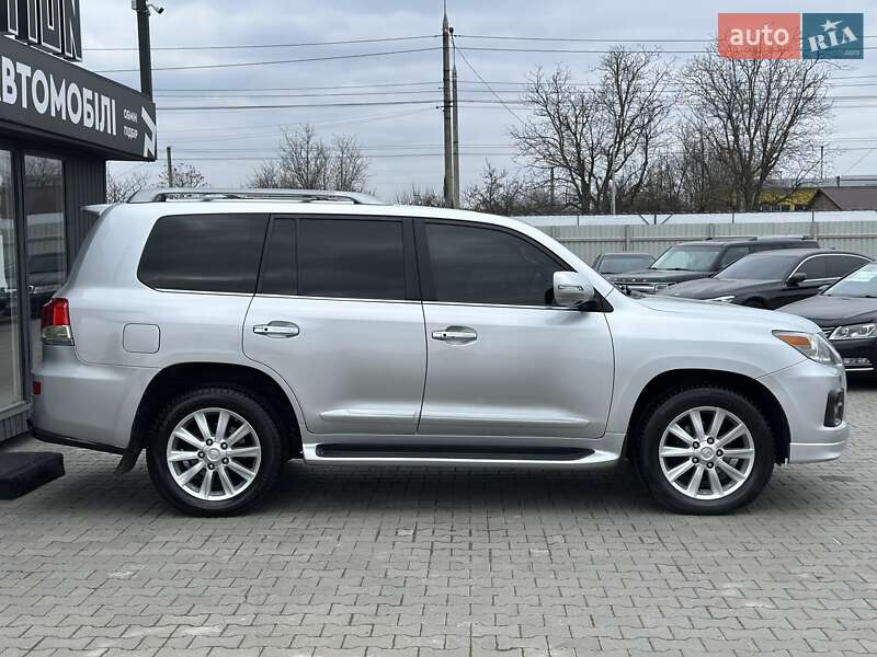 Позашляховик / Кросовер Lexus LX 2008 в Чернівцях
