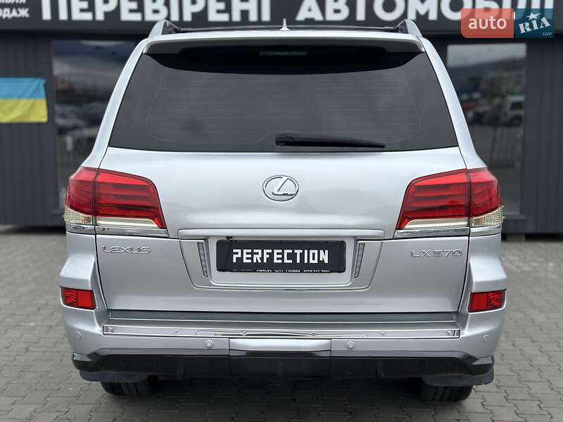 Позашляховик / Кросовер Lexus LX 2008 в Чернівцях