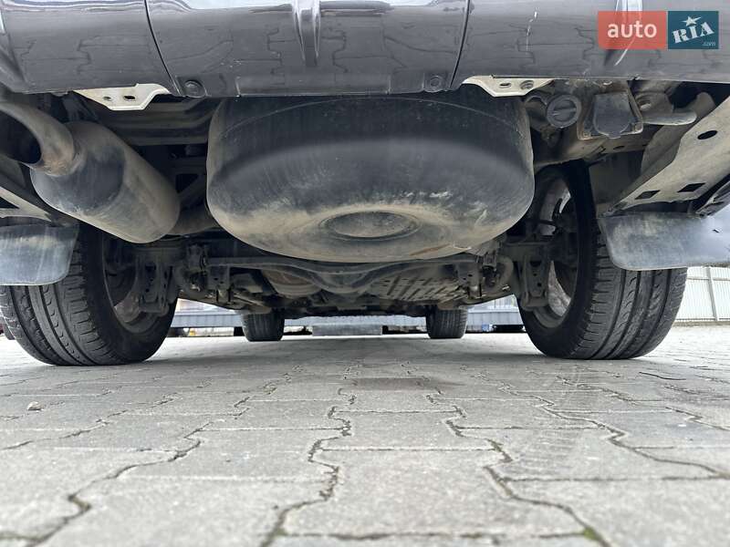 Позашляховик / Кросовер Lexus LX 2008 в Чернівцях