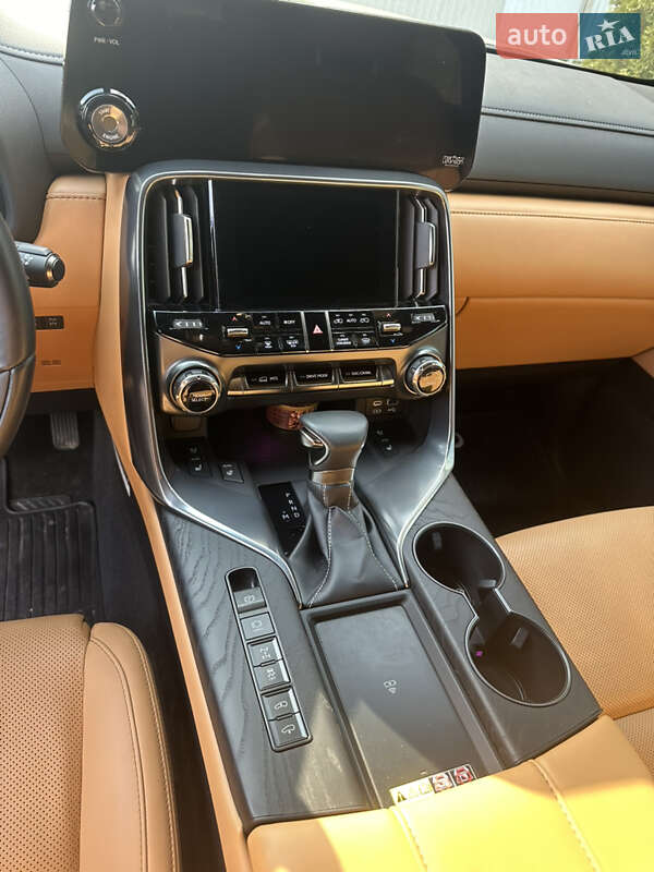 Внедорожник / Кроссовер Lexus LX 2022 в Киеве