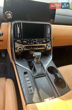 Позашляховик / Кросовер Lexus LX 2022 в 