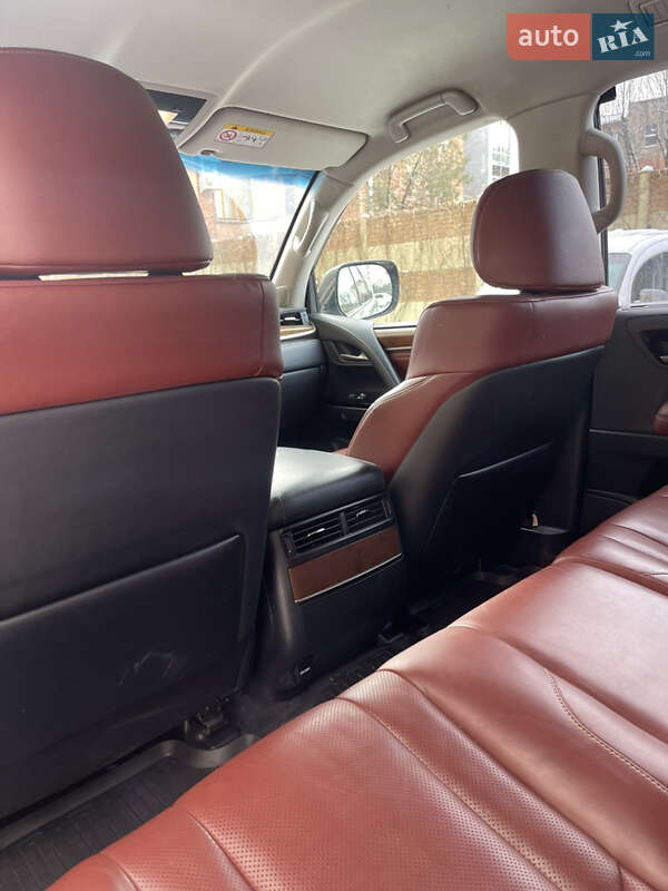 Внедорожник / Кроссовер Lexus LX 2016 в Киеве фото 15 Внедорожник / Кроссовер Lexus LX 2016 в Киеве