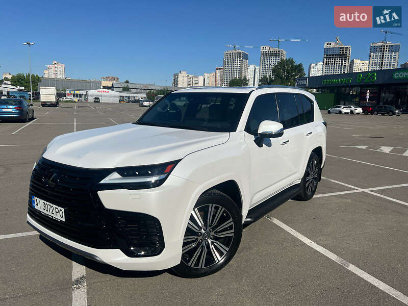 Lexus LX 2022