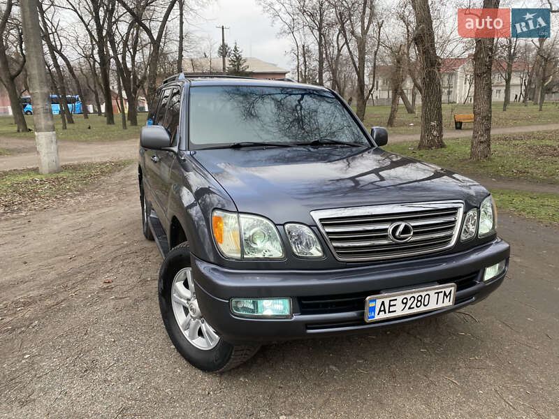 Lexus LX 2004