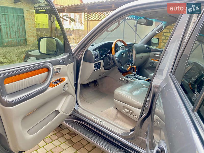 Позашляховик / Кросовер Lexus LX 2004 в Кривому Розі