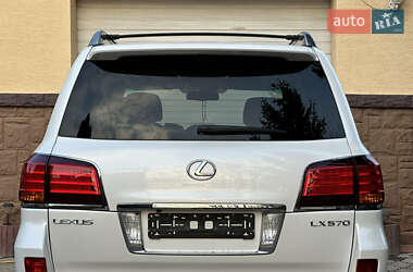 Внедорожник / Кроссовер Lexus LX 2010 в Тернополе