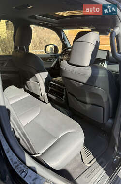 Позашляховик / Кросовер Lexus LX 2022 в 