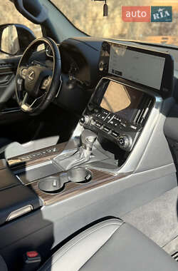 Позашляховик / Кросовер Lexus LX 2022 в 