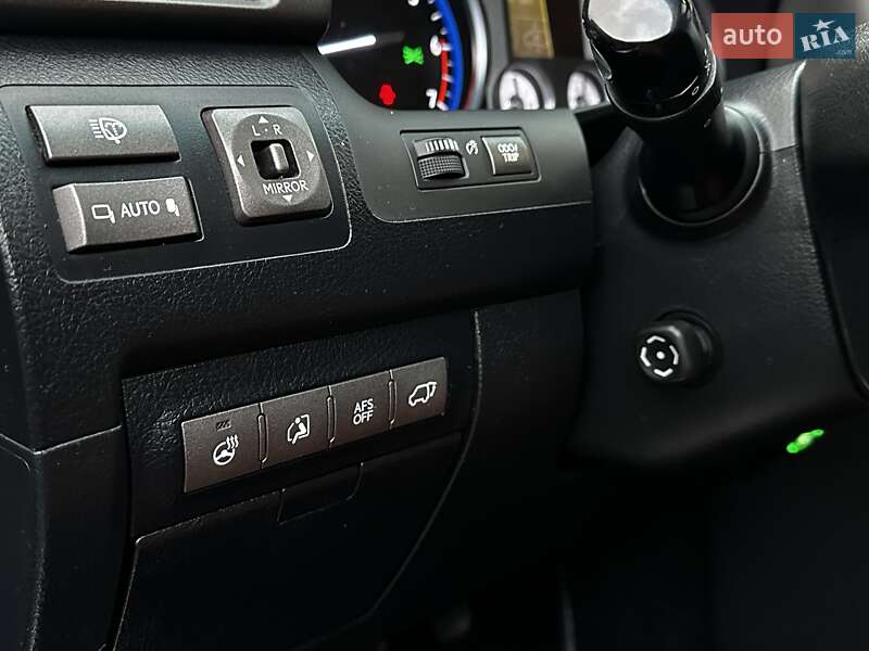 Внедорожник / Кроссовер Lexus LX 2011 в Тернополе