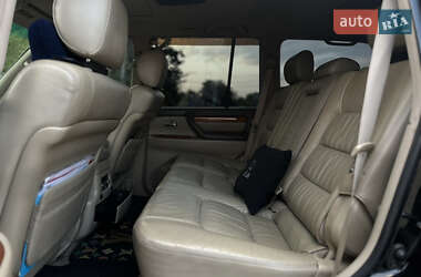 Позашляховик / Кросовер Lexus LX 2003 в 