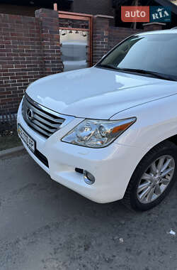 Внедорожник / Кроссовер Lexus LX 2010 в Киеве