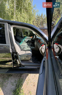 Внедорожник / Кроссовер Lexus LX 2008 в 