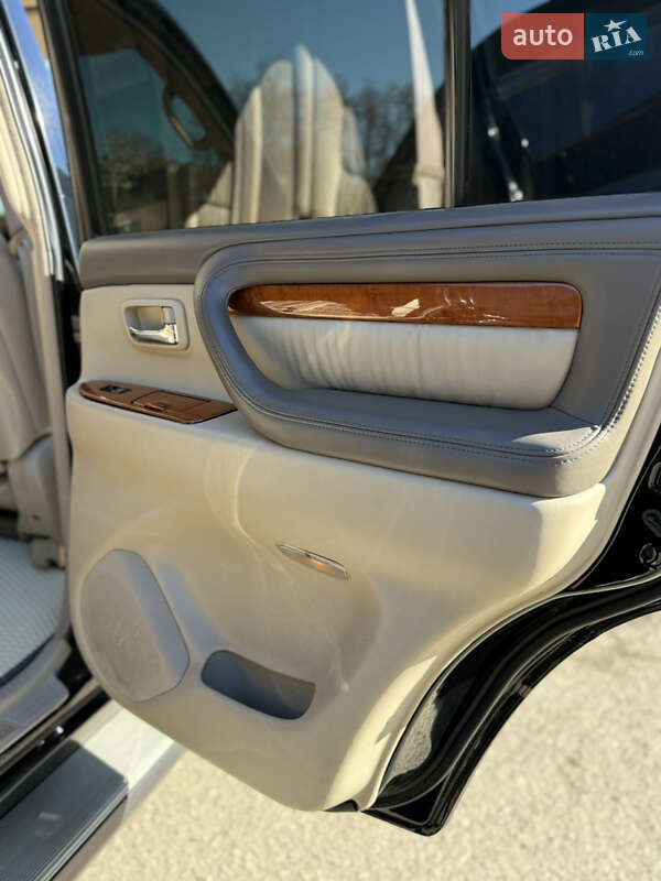 Внедорожник / Кроссовер Lexus LX 2004 в Ивано-Франковске