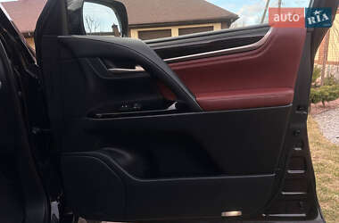 Внедорожник / Кроссовер Lexus LX 2019 в 