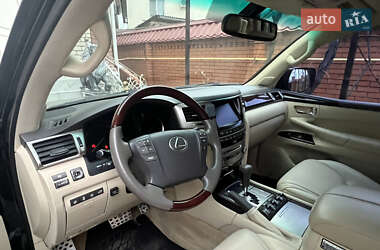 Внедорожник / Кроссовер Lexus LX 2012 в 
