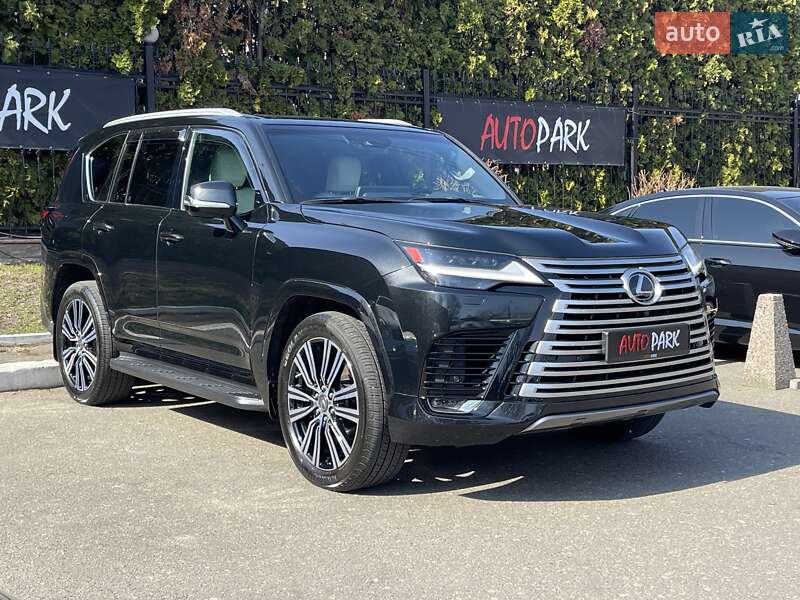Lexus LX 2022