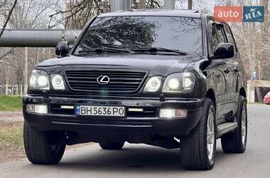 Внедорожник / Кроссовер Lexus LX 2003 в 
