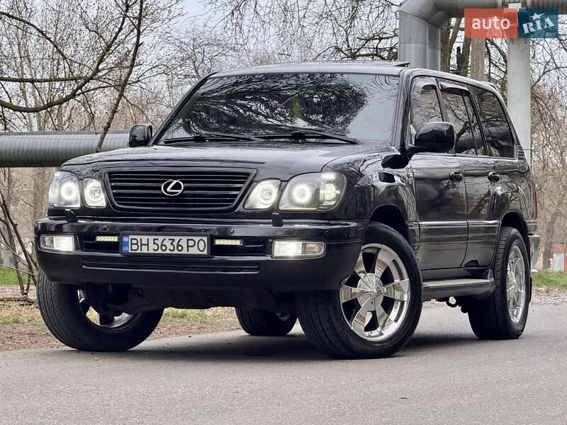 Lexus LX 2003