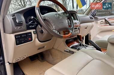 Внедорожник / Кроссовер Lexus LX 2003 в 