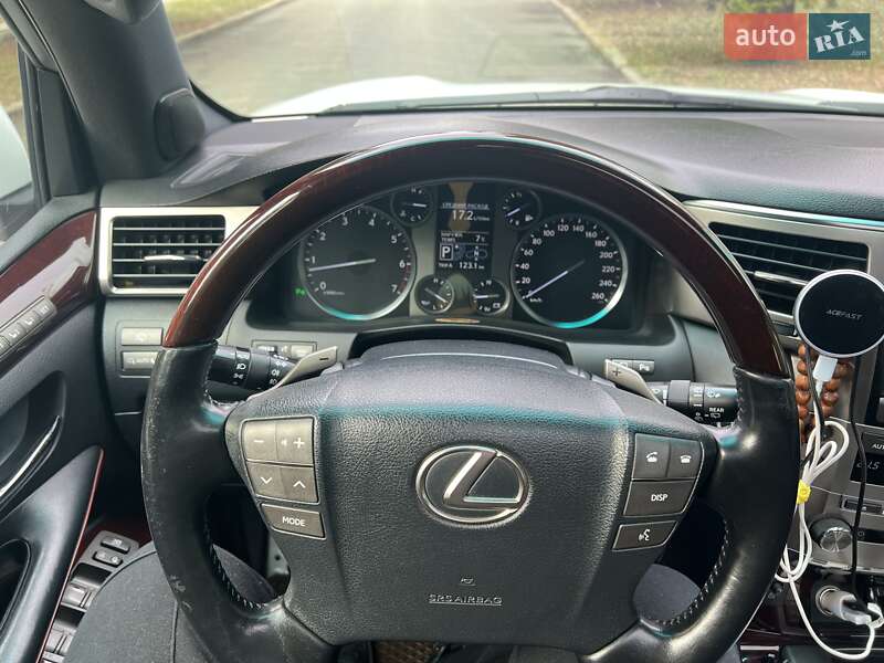 Позашляховик / Кросовер Lexus LX 2013 в Києві