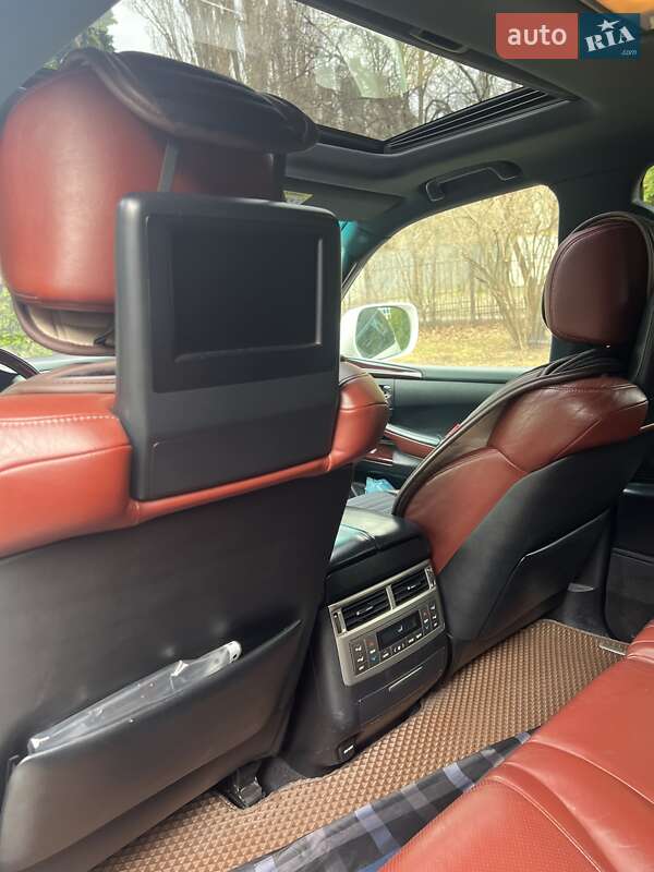 Позашляховик / Кросовер Lexus LX 2013 в Києві