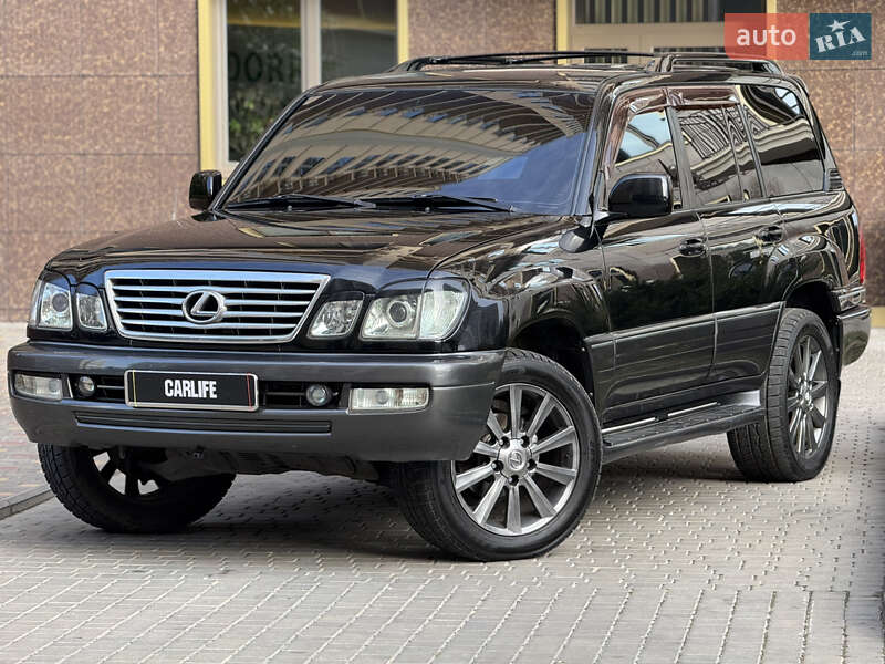 Lexus LX 2005