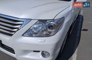 Позашляховик / Кросовер Lexus LX 2008 в 