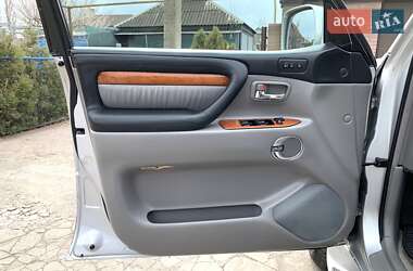 Внедорожник / Кроссовер Lexus LX 2005 в 