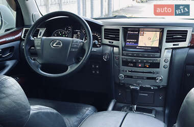 Внедорожник / Кроссовер Lexus LX 2012 в 