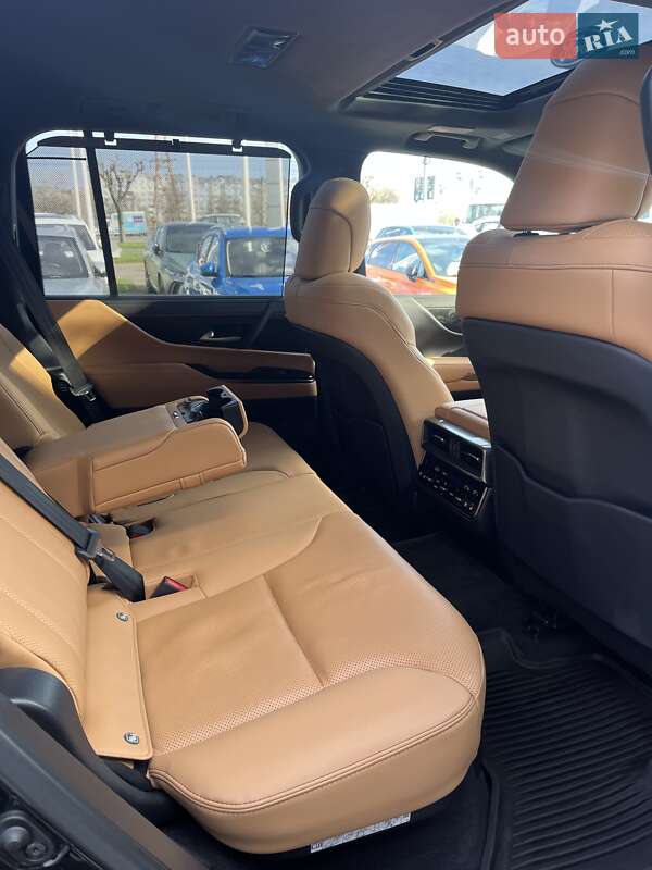 Внедорожник / Кроссовер Lexus LX 2024 в Киеве
