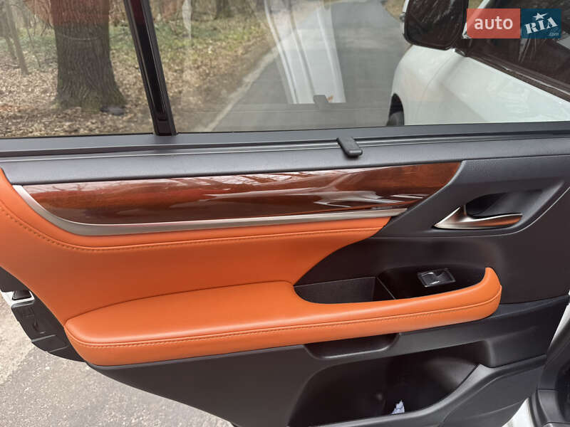 Внедорожник / Кроссовер Lexus LX 2016 в Житомире