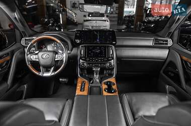 Внедорожник / Кроссовер Lexus LX 2022 в 