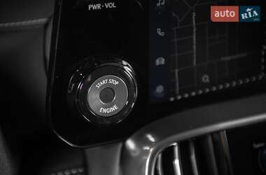 Внедорожник / Кроссовер Lexus LX 2022 в 