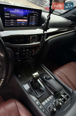Внедорожник / Кроссовер Lexus LX 2019 в 