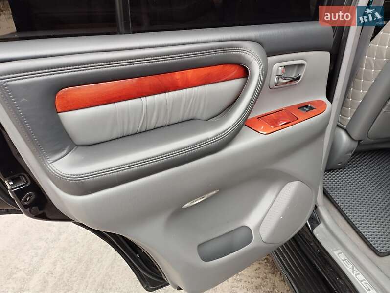 Позашляховик / Кросовер Lexus LX 2000 в Києві