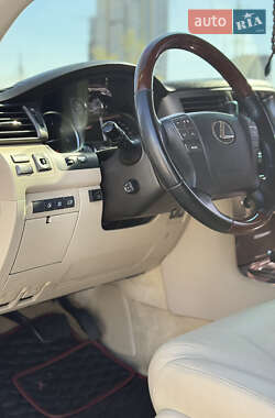 Внедорожник / Кроссовер Lexus LX 2008 в 