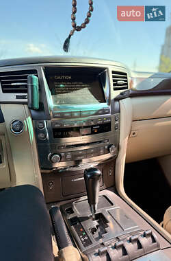 Внедорожник / Кроссовер Lexus LX 2008 в 