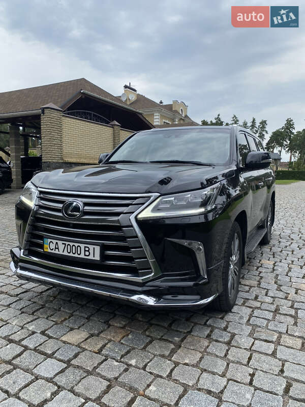 Внедорожник / Кроссовер Lexus LX 2016 в Черкассах