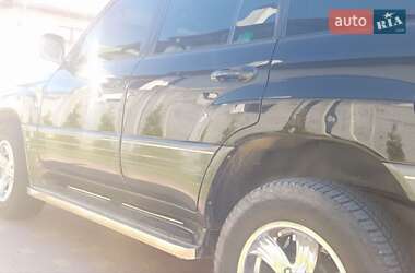 Внедорожник / Кроссовер Lexus LX 2005 в 