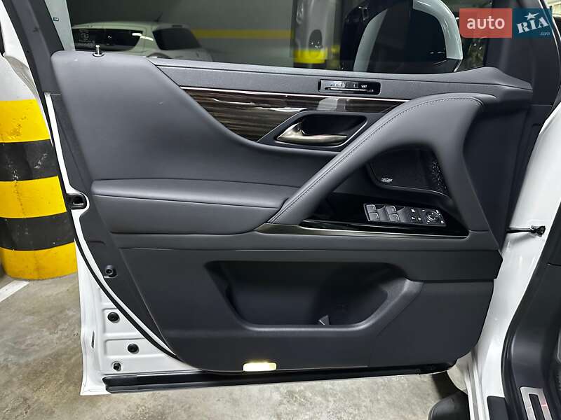 Позашляховик / Кросовер Lexus LX 2022 в Києві