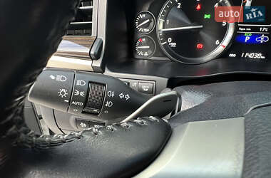 Внедорожник / Кроссовер Lexus LX 2017 в 