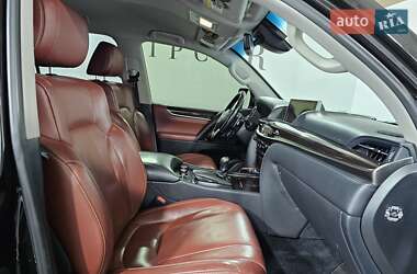 Внедорожник / Кроссовер Lexus LX 2017 в 