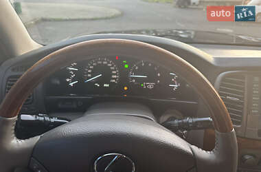 Позашляховик / Кросовер Lexus LX 2006 в 