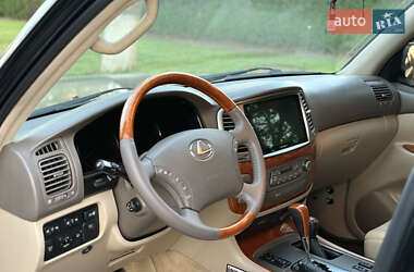 Внедорожник / Кроссовер Lexus LX 2004 в 