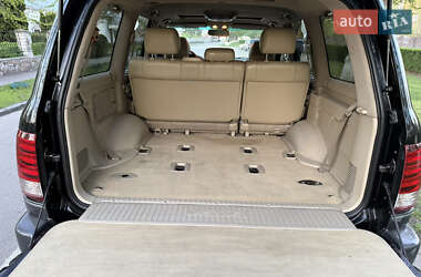 Внедорожник / Кроссовер Lexus LX 2004 в 